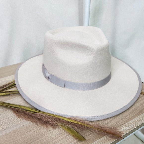 The Rosé Felt Wide Brim Hat (Blush)